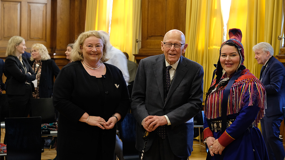 Photo of Chief Justice of the Supreme Court  (current) Toril Marie Øie, Chief Justice Carsten Smith and President of the Sami Parliament Silje Karine Muotka
